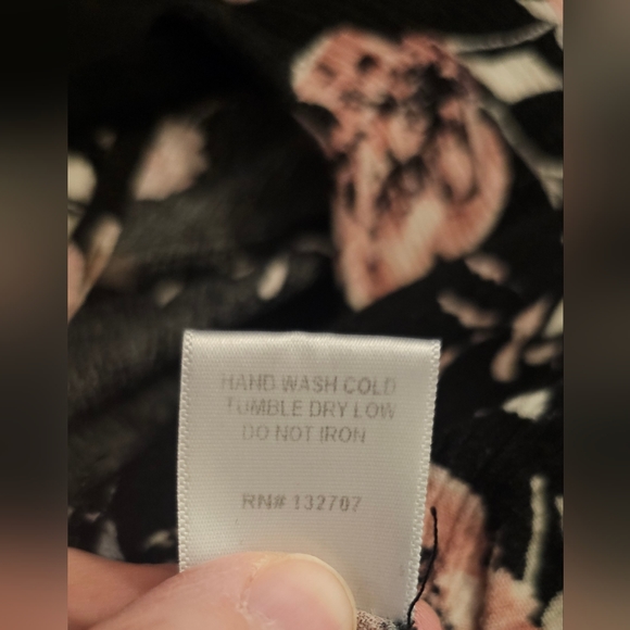 Kendall & Kylie Top - Picture 4 of 4